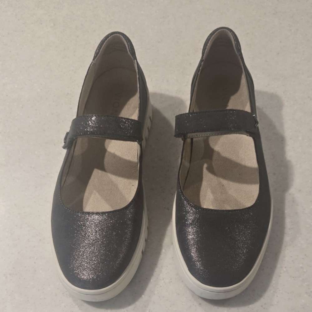 Vionic Uptown Silver Mary Jane